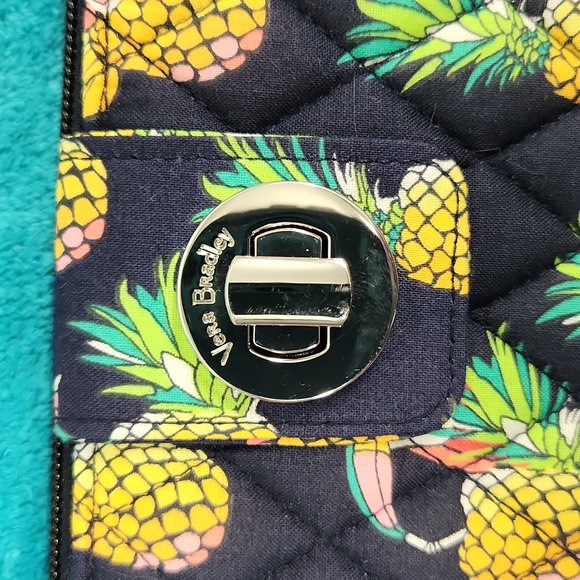 Vera Bradley TOUCAN PARTY RFID TURNLOCK WALLET - Picture 2 of 8